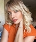 Dating Woman : Samira, 34 years to Russia  bro